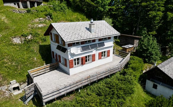 Immobilie in Näfels - Freistehendes Ferienhaus mit traumhaften Ausblick auf den Walensee ... - Bild 1