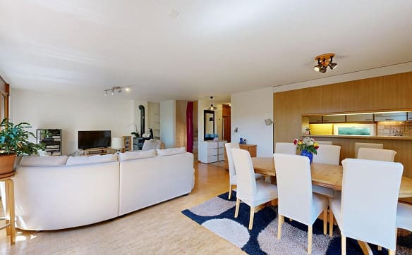 Immobilie in Epalinges - A charming family home with a garden in the heart of Épalinges - Bild 3