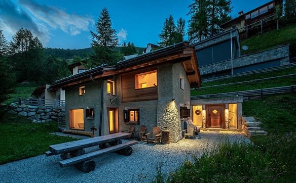 Immobilie in La Punt Chamues-ch - Ferienhaus in La Punt Chamues-ch: ruhig, stilvoll, kernsaniert - Bild 0