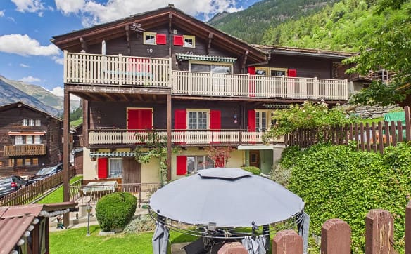 Immobilie in Herbriggen - Wohlfühloase mit Gartenidyll & Bergsicht nahe Zermatt - Bild 0