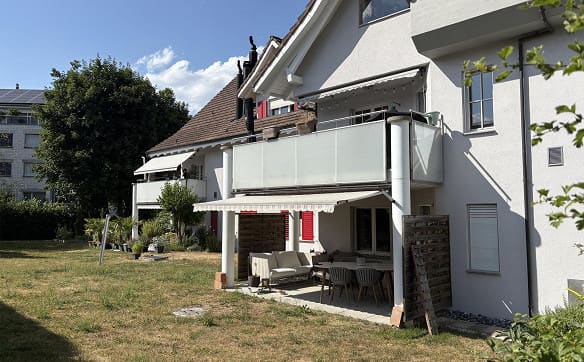Immobilie in Tägerwilen - Zu verkaufen grosse 2 1/2 Zi.-Whg. mit Sitzplatz  - Bild 1