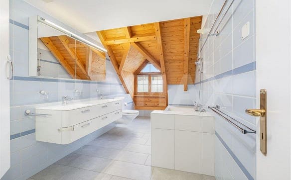 Immobilie in Bachenbülach - Maisonette mit einzigartiger Architektur und vielseitigen Wohnräumen - Bild 2