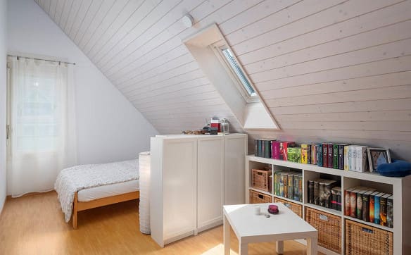 Immobilie in Bonstetten - Charmante 6.5-Zimmer-Dachmaisonette mit Cheminée & Weitsicht! - Bild 12