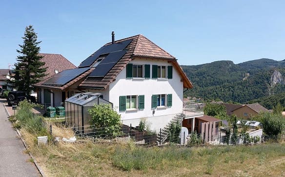 Immobilie in Liesberg Dorf - 7.5 Zimmer-EFH mit traumhafter Aussicht und schönem Garten - Bild 0