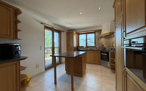 Immobilie in Liesberg Dorf - 7.5 Zimmer-EFH mit traumhafter Aussicht und schönem Garten - Bild 4