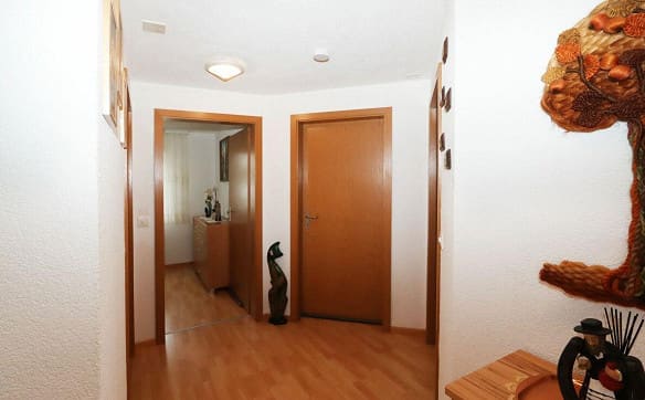 Immobilie in Niederurnen - 4.5-Zimmerwohnung mit Tiefgaragenplatz und Balkon an ruhiger Lage i... - Bild 11