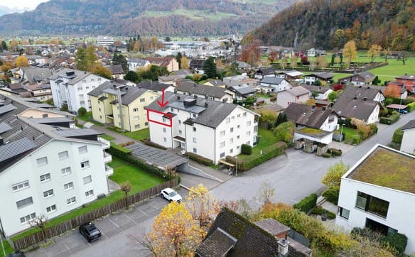 Immobilie in Niederurnen - 4.5-Zimmerwohnung mit Tiefgaragenplatz und Balkon an ruhiger Lage i... - Bild 3