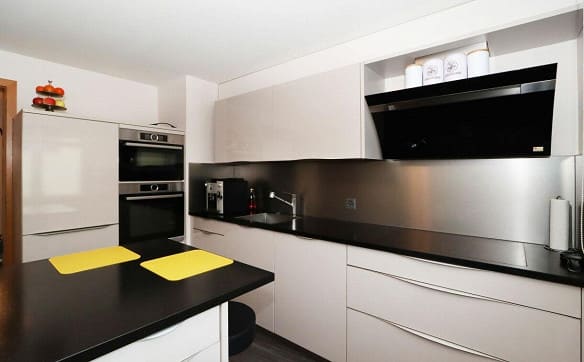 Immobilie in Niederurnen - 4.5-Zimmerwohnung mit Tiefgaragenplatz und Balkon an ruhiger Lage i... - Bild 5