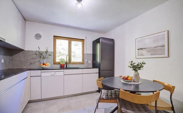 Immobilie in Schleitheim - CHARMANTES DOPPELEINFAMILIENHAUS MIT GARTENIDYLLE IN SCHLEITHEIM - Bild 2