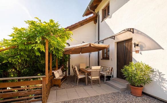 Immobilie in Schleitheim - CHARMANTES DOPPELEINFAMILIENHAUS MIT GARTENIDYLLE IN SCHLEITHEIM - Bild 6