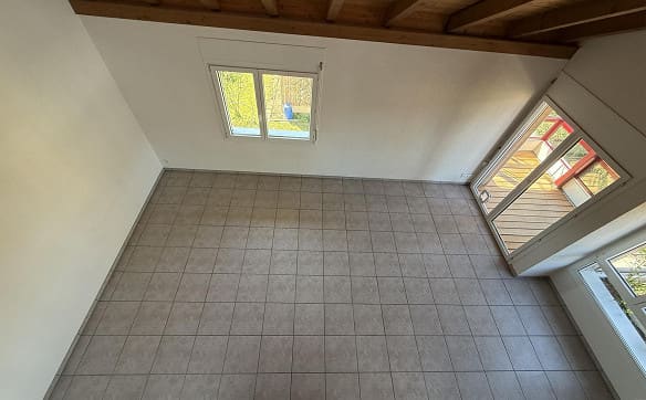 Immobilie in Sutz - Helle 4.5 Zimmer-Galeriewohnung mit Wintergarten und Balkon - Bild 3
