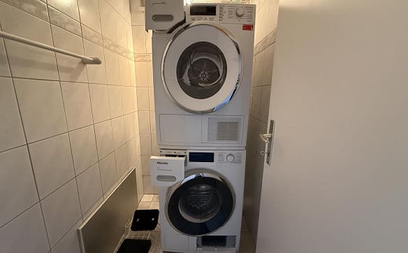 Immobilie in Sutz - Helle 4.5 Zimmer-Galeriewohnung mit Wintergarten und Balkon - Bild 5