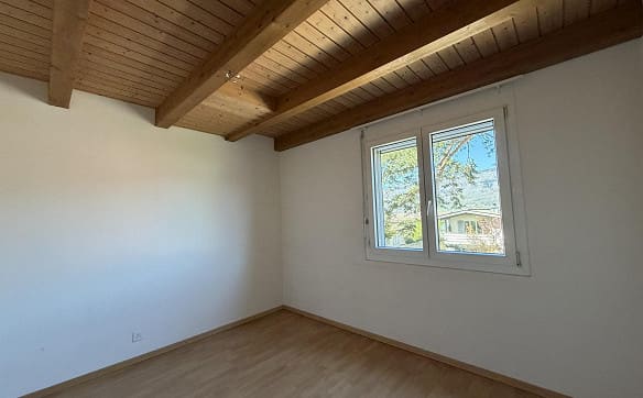 Immobilie in Sutz - Helle 4.5 Zimmer-Galeriewohnung mit Wintergarten und Balkon - Bild 6