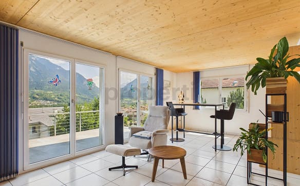 Immobilie in Cazis - Ihr neues Zuhause mit Terrasse, Garten, Balkon und wunderbarer Auss... - Bild 1