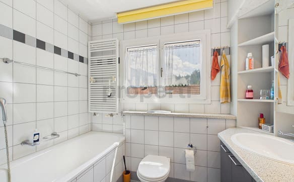 Immobilie in Cazis - Ihr neues Zuhause mit Terrasse, Garten, Balkon und wunderbarer Auss... - Bild 10