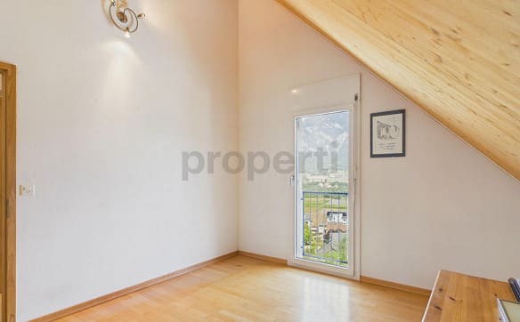 Immobilie in Cazis - Ihr neues Zuhause mit Terrasse, Garten, Balkon und wunderbarer Auss... - Bild 6