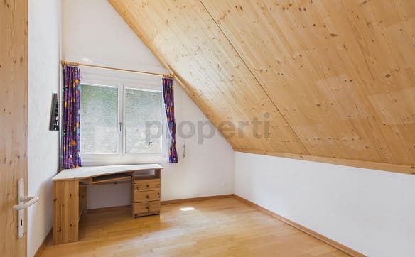 Immobilie in Cazis - Ihr neues Zuhause mit Terrasse, Garten, Balkon und wunderbarer Auss... - Bild 7