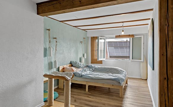Immobilie in Rietheim - Aussergewöhnliches Haus mit viel Potential - Bild 3