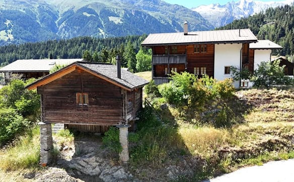 Immobilie in Mühlebach - Ferienwohnung mit Alpenstadel & Naturidylle im Wallis - Bild 0