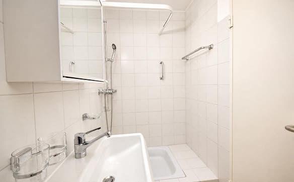 Immobilie in Ilanz - Helle 4,5 Zimmerwohnung an ruhiger Wohnlage - Bild 4