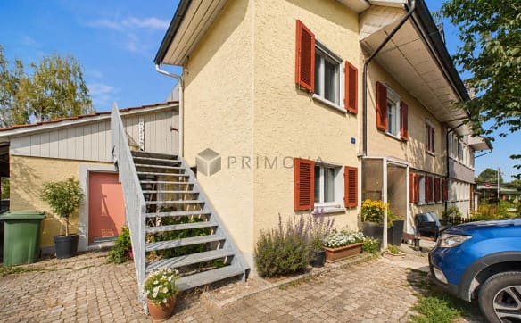 Immobilie in Bussnang - Modernisiertes Zweifamilienhaus mit Weitblick, Doppelgarage und vie... - Bild 0