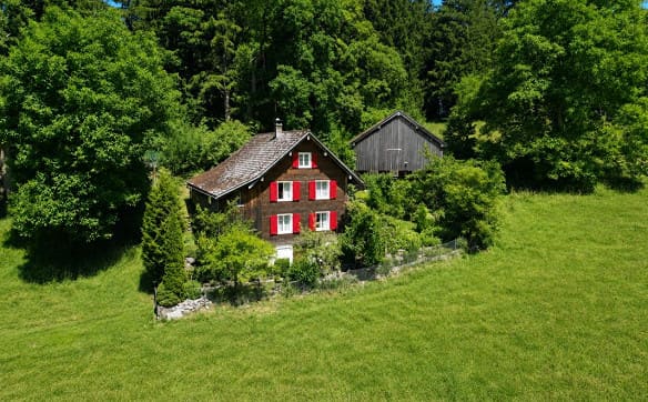 Immobilie in Obstalden - Freistehendes und grosszügiges Wochenend- und Ferienhaus an sonnige... - Bild 0