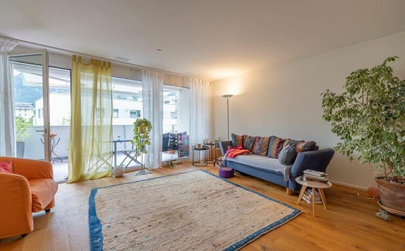 Immobilie in Netstal - Moderne 4.5-Zi-Wohnung in familiärem Wohnquartier - Bild 2