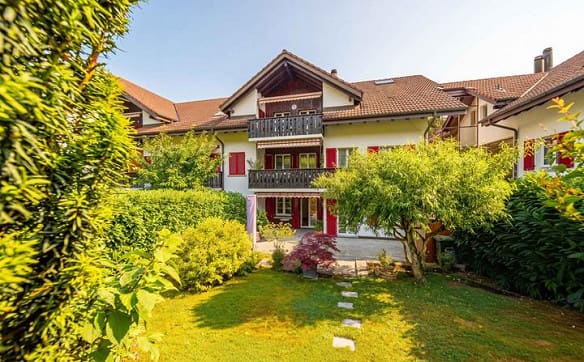 Immobilie in Mägenwil - RAUM. RUHE. GARTEN - 5.5 ZIMMER WOHNUNG IN MÄGENWIL - Bild 0