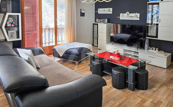 Immobilie in Randa - Mehrfamilienhaus mit 3 grossen Wohnungen, zusätzlichen Wohnräumen u... - Bild 3