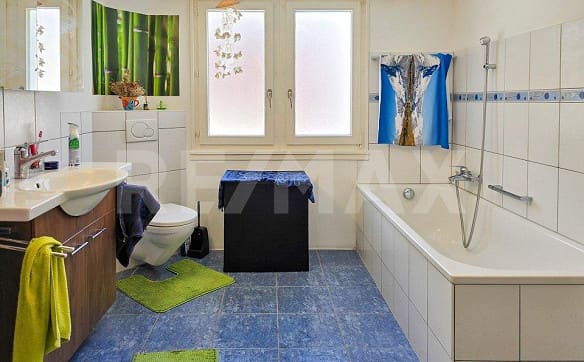 Immobilie in Randa - Mehrfamilienhaus mit 3 grossen Wohnungen, zusätzlichen Wohnräumen u... - Bild 9