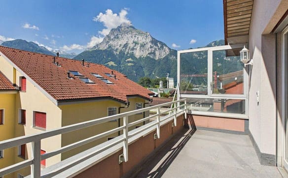 Immobilie in Flüelen - Zentral wohnen. Aussicht geniessen. - Bild 0