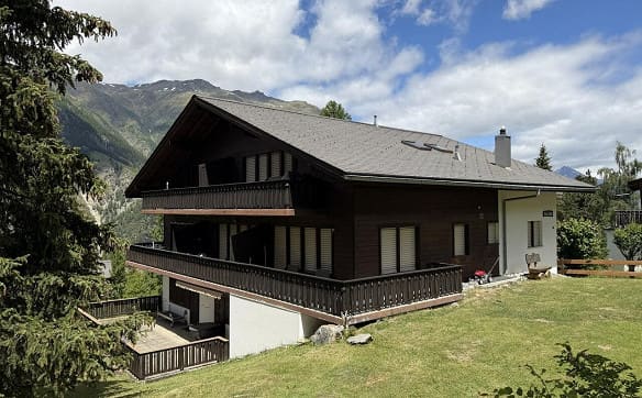 Immobilie in Grächen - Heimelige Dachwohnung mit schönem Bergblick - Bild 0