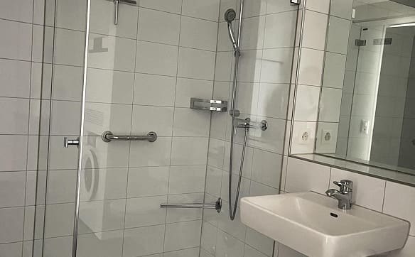 Immobilie in Wetzikon Zh - Lichtdurchfluteter Wohntraum mit 3 1/2 Zimmern, XL-Balkon - Bild 4