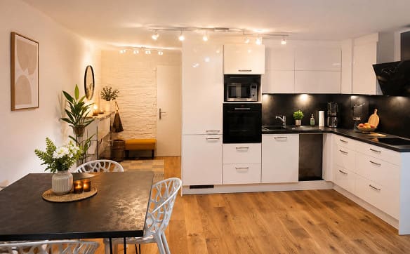 Immobilie in Berneck - Moderne 3.5-Zimmer-Wohnung mit Balkon und schöner Aussicht in Berneck  - Bild 0