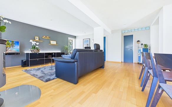 Immobilie in Riedtwil - Haus auf grosser Parzelle (1112m2) und XXL-Garage - Bild 10