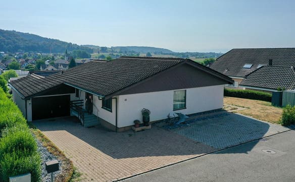 Immobilie in Othmarsingen - Einfamilienhaus mit grossem Garten an guter Lage - Bild 1