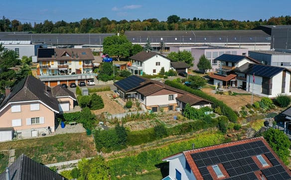 Immobilie in Othmarsingen - Einfamilienhaus mit grossem Garten an guter Lage - Bild 2