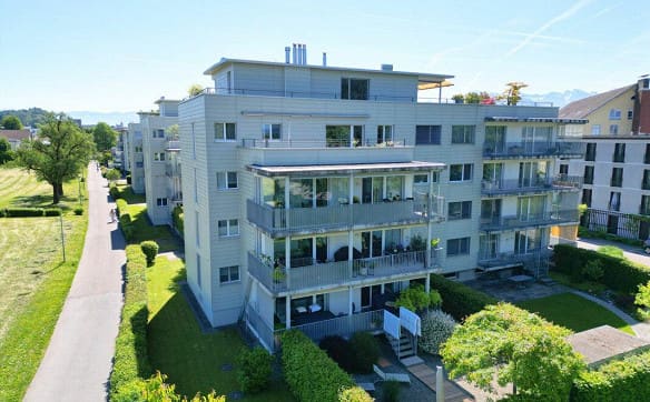 Immobilie in Rapperswil Sg - Attraktive 4.5-Zimmer-Wohnung mit Schwedenofenanschluss im beliebte... - Bild 0
