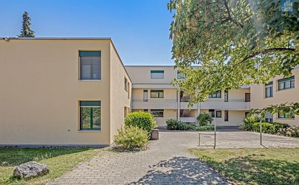 Immobilie in Pfäffikon Zh - 2,5-Zimmer-Parterrewohnung mit Charme, zentral und ruhig gelegen - Bild 2