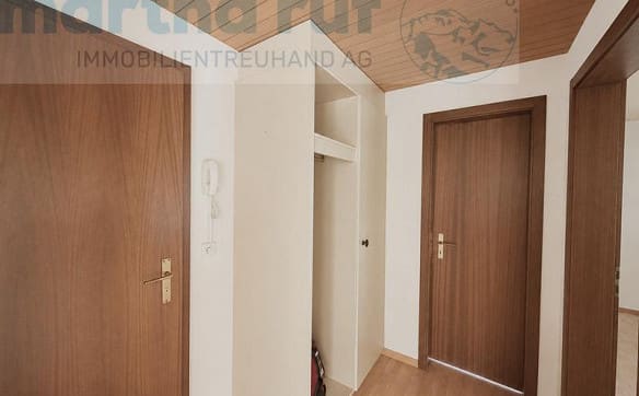 Immobilie in Wilderswil - Behagliche 2.5- Zimmer Ferienwohnung mit Cheminée und Balkon - Bild 6