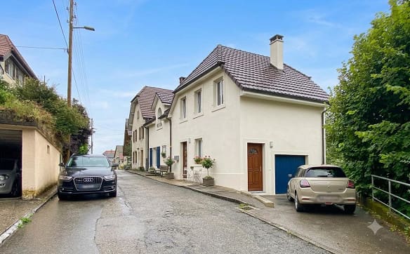Immobilie in Villeret - Maison de caractère rénovée : vue Jura, calme et fort potentiel - Bild 1