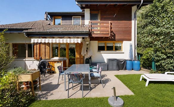 Immobilie in Genolier - Maison en lisière de forêt, vue lac et Alpes - Bild 1
