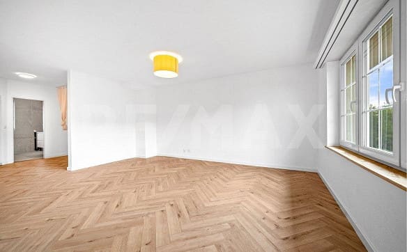 Immobilie in Münchenwiler - RENOVIERTE 4-ZIMMER-WOHNUNG MIT XXL-BALKON UND IDYLLISCHER UMGEBUNG - Bild 8