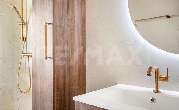 Immobilie in Münchenwiler - RENOVIERTE 4-ZIMMER-WOHNUNG MIT XXL-BALKON UND IDYLLISCHER UMGEBUNG - Bild 9