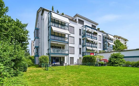 Immobilie in Dübendorf - ZENTRAL GELEGEN - PERFEKT ZUM WOHLFÜHLEN 4.5 ZIMMER WOHNUNG MIT ZWE... - Bild 6
