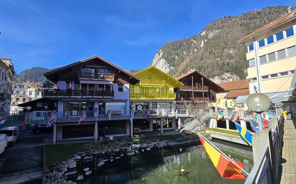 Immobilie in Unterseen - Wohnen mit Charme direkt an der Aare – aussergewöhnliche 3.5-Zimmer-Ma - Bild 0