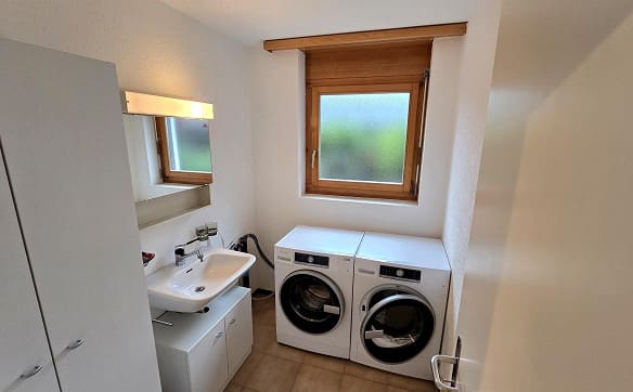 Immobilie in Unterseen - Wohnen mit Charme direkt an der Aare – aussergewöhnliche 3.5-Zimmer-Ma - Bild 12