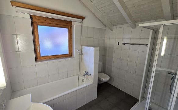 Immobilie in Unterseen - Wohnen mit Charme direkt an der Aare – aussergewöhnliche 3.5-Zimmer-Ma - Bild 18