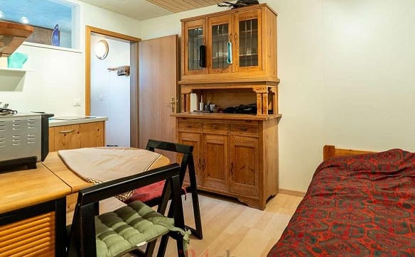 Immobilie in Studen Sz - 6.5 Zi.-Doppelhaushälfte mit Studio, Garten und Bergblick - Bild 10