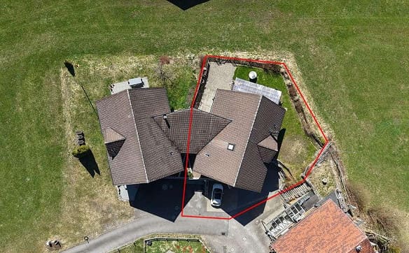 Immobilie in Studen Sz - 6.5 Zi.-Doppelhaushälfte mit Studio, Garten und Bergblick - Bild 11